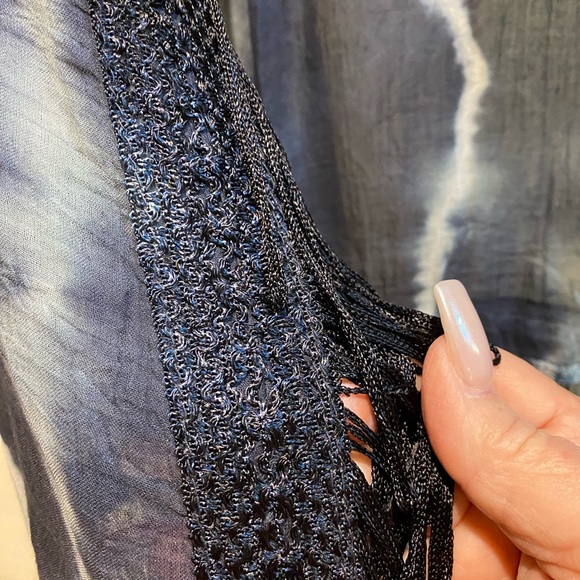 Beautiful light weight cover-up. #New #Withtags - Picture 5 of 5